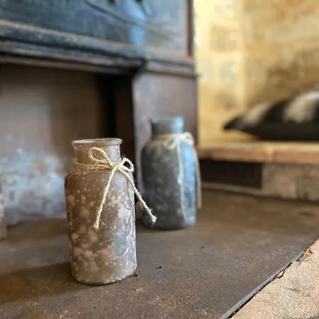 Les Pierres De Tiphaine 몽티냑